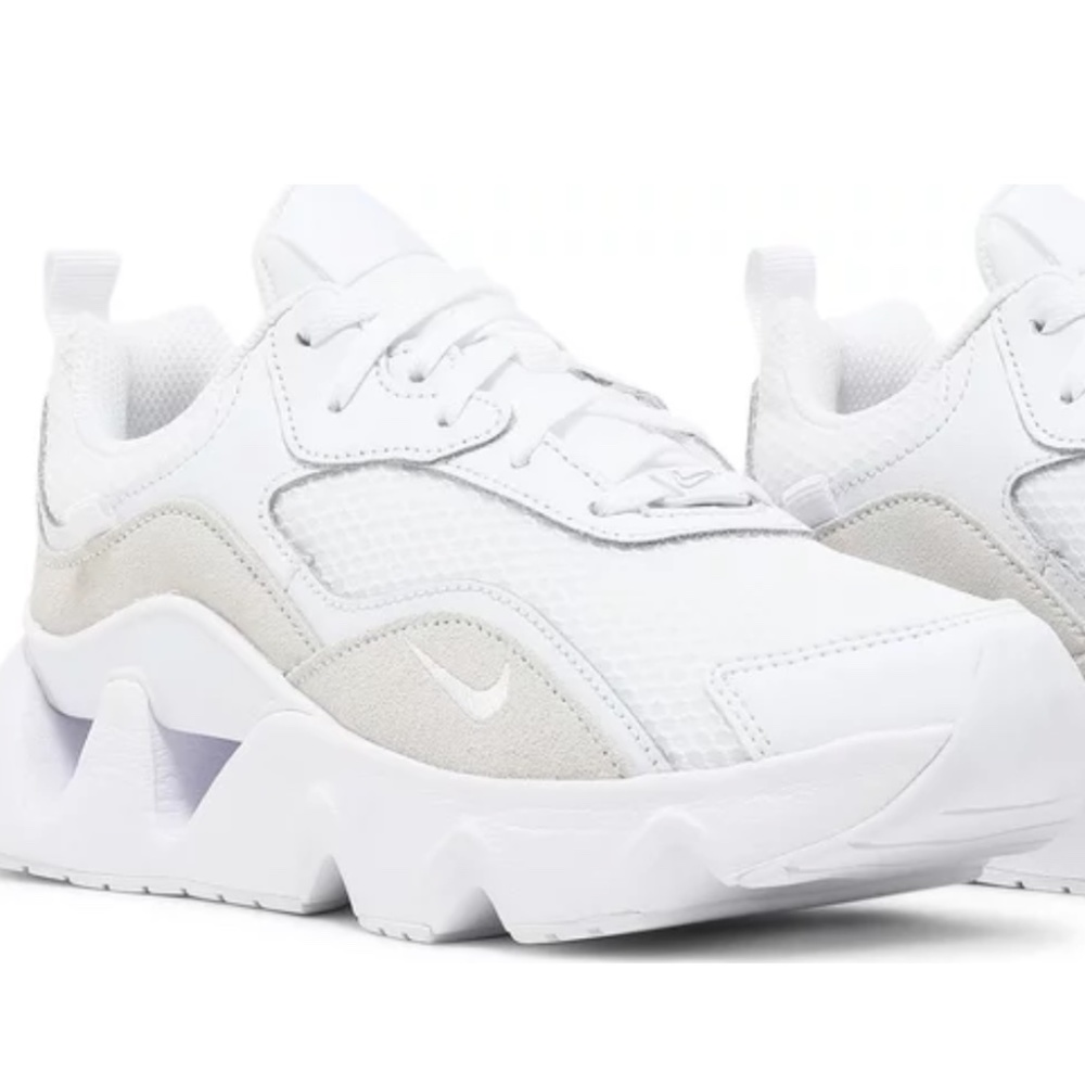 Women's Nike RYZ 365 2 - SIZE 7